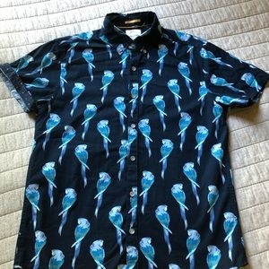 Fun blue parrot shortsleeved button-up!